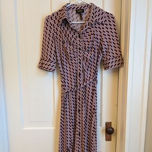 Cute dress by laundry, like new.